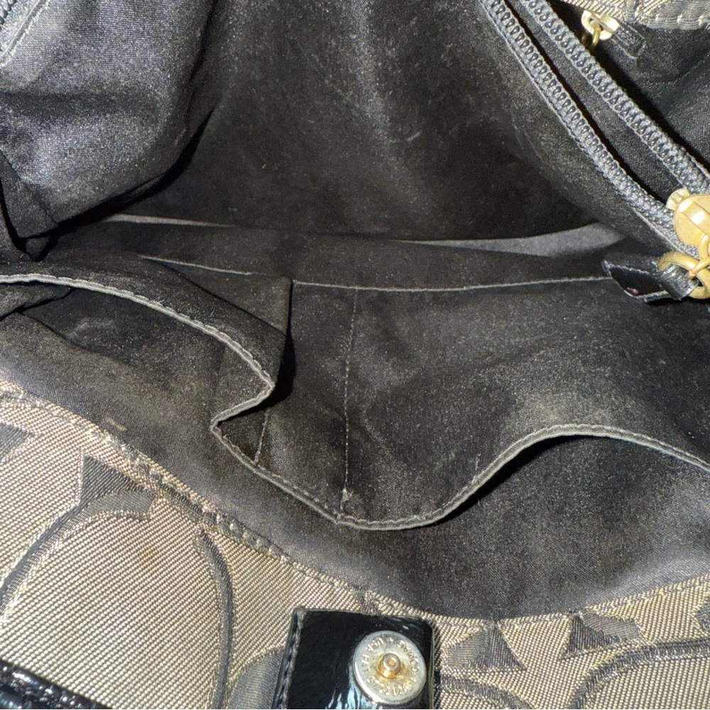 Coach Vintage Black and Grey Signature C Gold Chain and Snap Tote Shoulder Bag - Picture 12 of 15